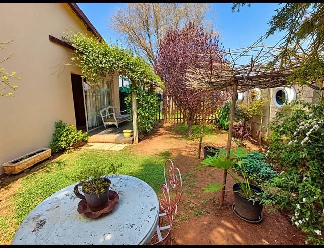 3 BEDROOM HOUSE FOR SALE IN ROTHDENE